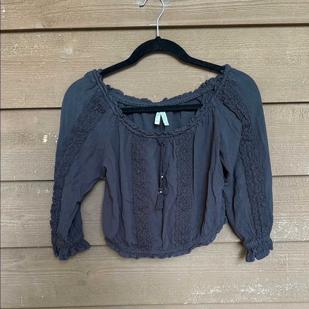 Mudd crop light fabric black blouse size small